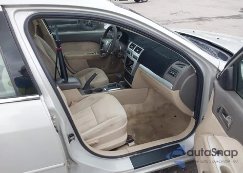 2008 Mercury Milan I4 z USA, uszkodzony, nr VIN 3MEHM07Z08R659945